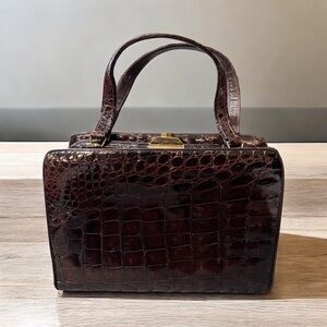 Vintage Bellestone alligator handbag